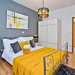Apartman Tino With Two Sunny Terace