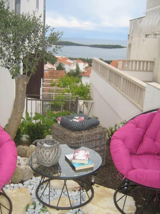 Apartment Tino With Two Sunny Terace Hvar Town