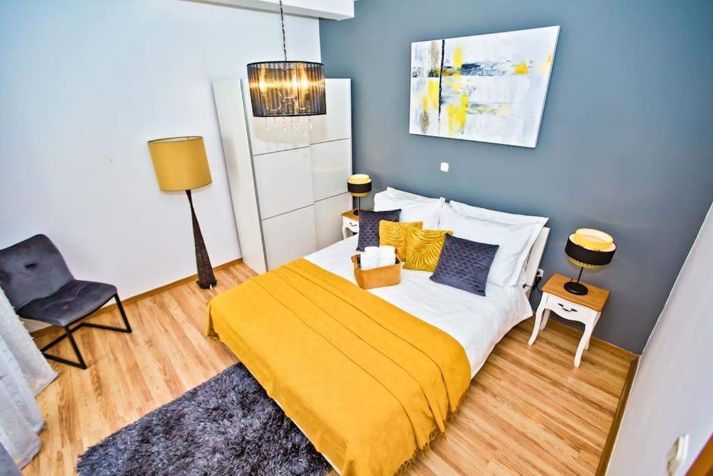 Apartment Tino With Two Sunny Terace Hvar Town